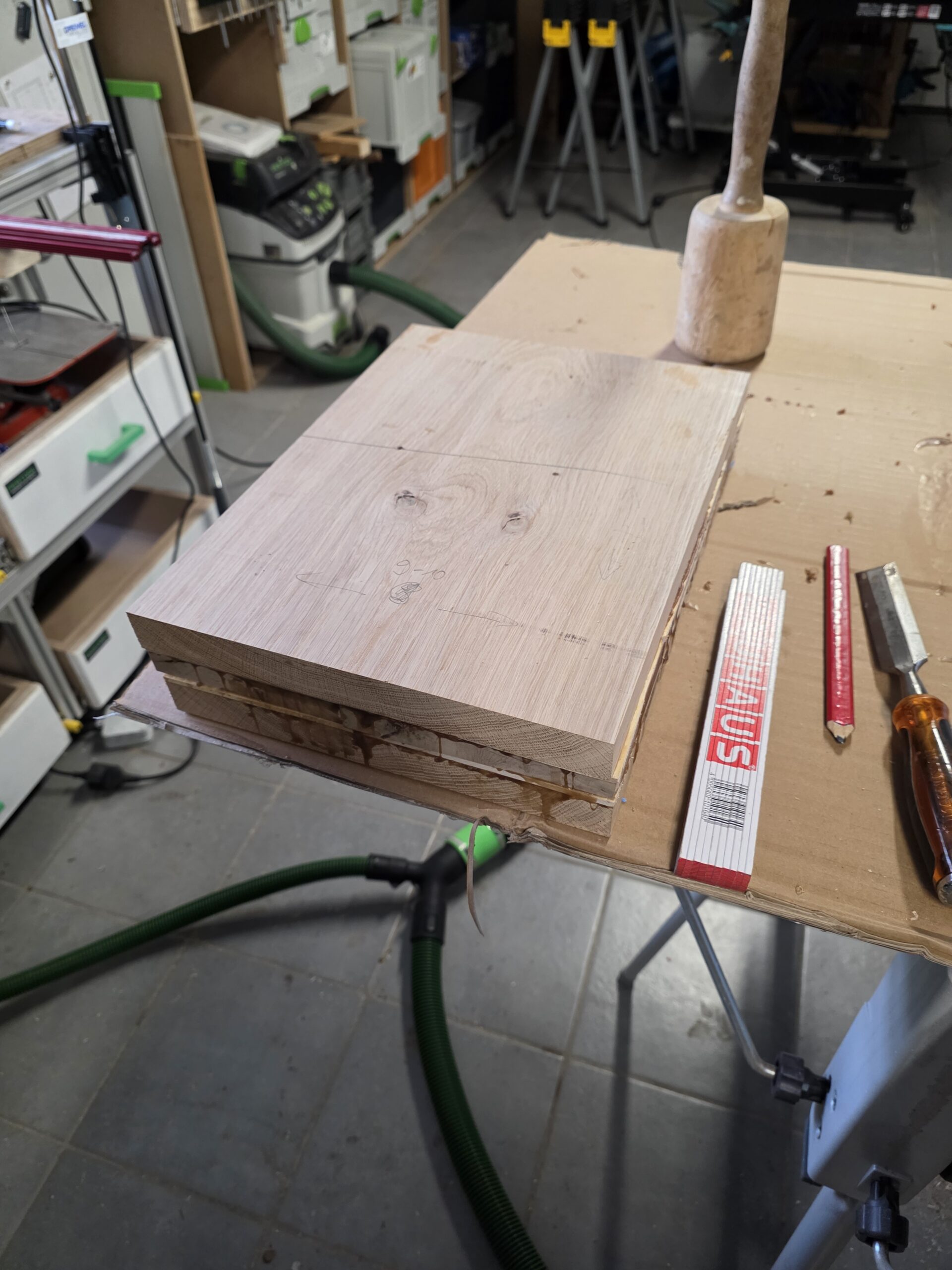 Assemblage du noyer, cerisier et érable